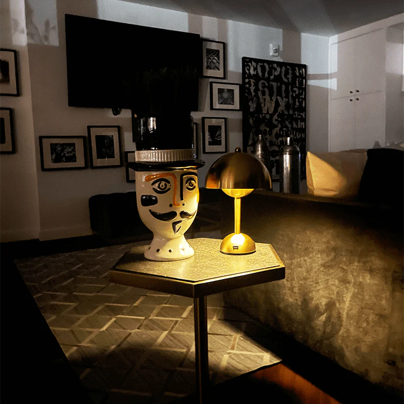 Metal Wireless LED Table Lamp | Virelo