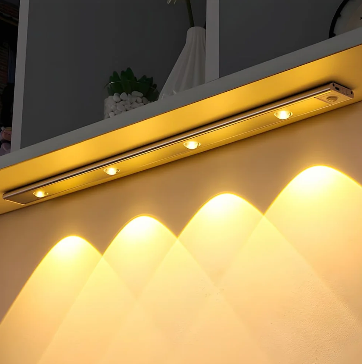Wireless LED Wall Light | Lightova