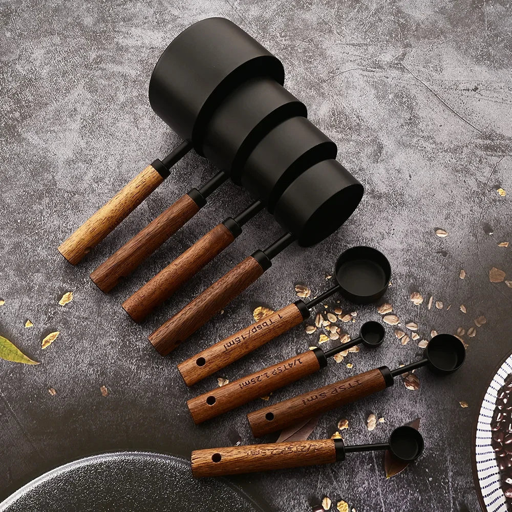 Measuring Spoon and Cup Set 8-Piece Oak & Steel | Brevara